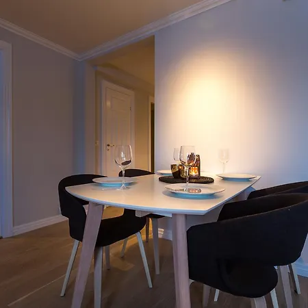 Enter Apartment *